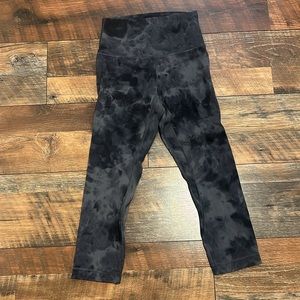 Lulu lemon align 21’ not even a year old. I don’t them enough.